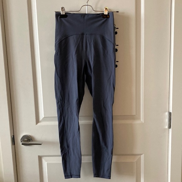 Extra High-Waisted PowerLite Lycra ADAPTIV 7/8-Length Leggings - Picture 3 of 6